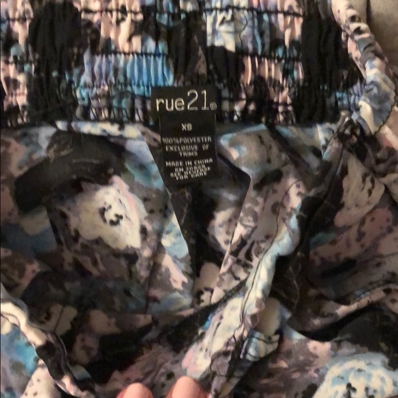 Pants - Picture 3 of 3